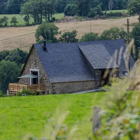 D'haut Bagnac Avec Piscine Tatil Evi Anglards-de-Salers